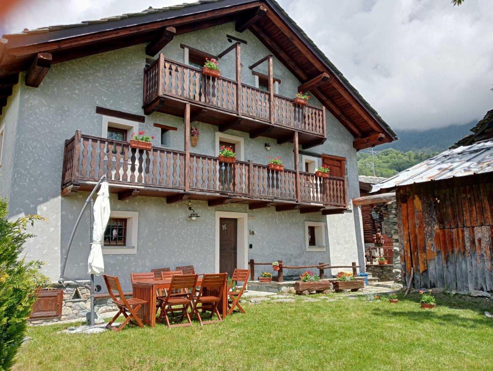 Home Sweet Home Antey-Saint-André Buitenkant foto